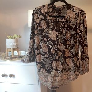 2/15$ Lucky Brand Floral Casual Blouse